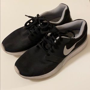 Nike black sneakers